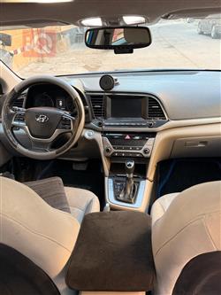 هیۆندای ئەلەنترا